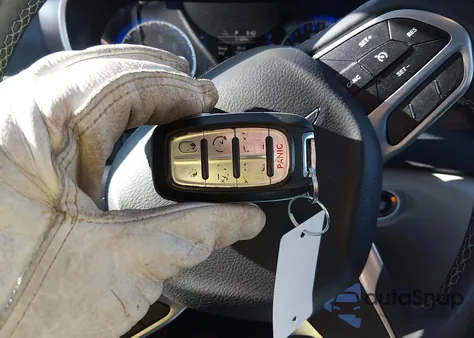 2022 Chrysler Voyager Lx из США, поврежденный, VIN 2C4RC1CG0NR203349